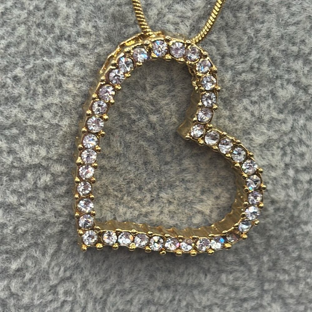 Vintage Gold Heart Necklace 14-17” Gold Setting & Chain Pendant